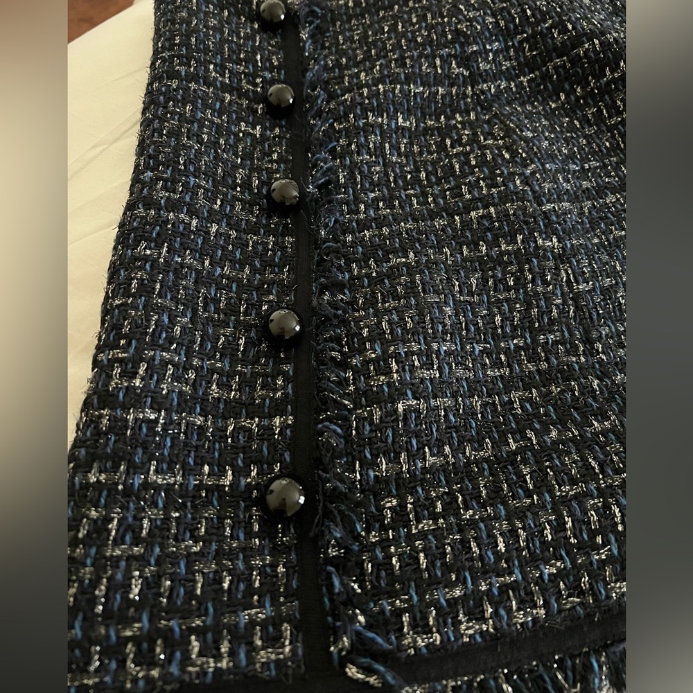 Veronica Beard Cooke Mirabelle Metallic
Lurex Tweed Skirt Size 4 - Picture 7 of 7